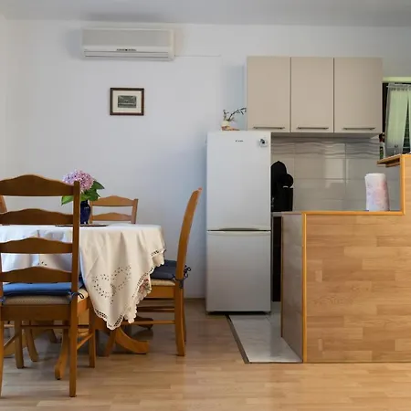 Apartment Ruza Ston