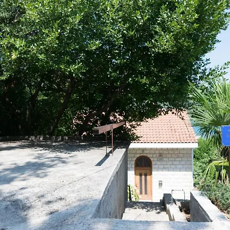 Ruza 아파트 스톤